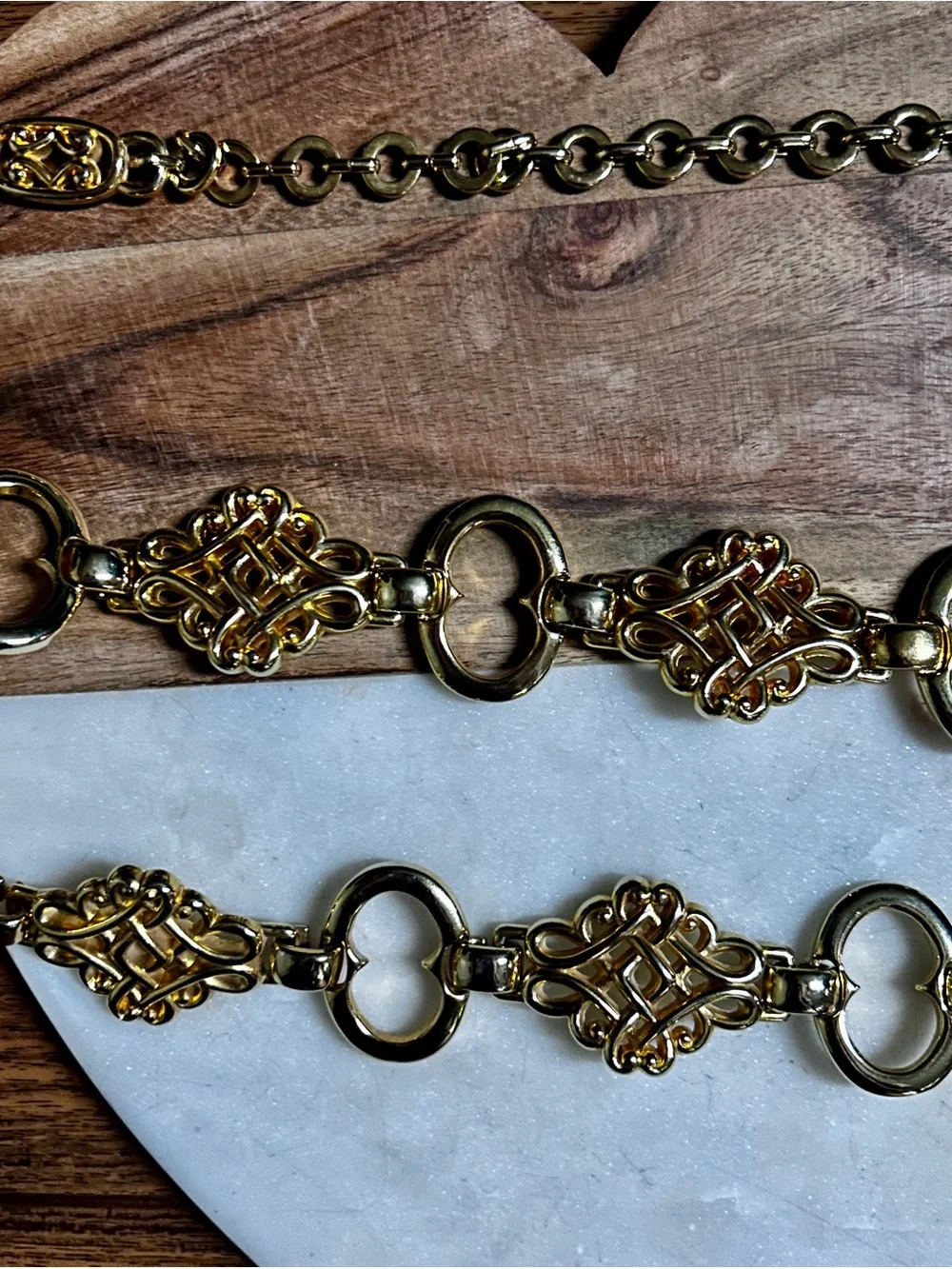 R ~ Vintage ~ Large ~ Gold Tone Chain Link Celtic Knot Design Belt